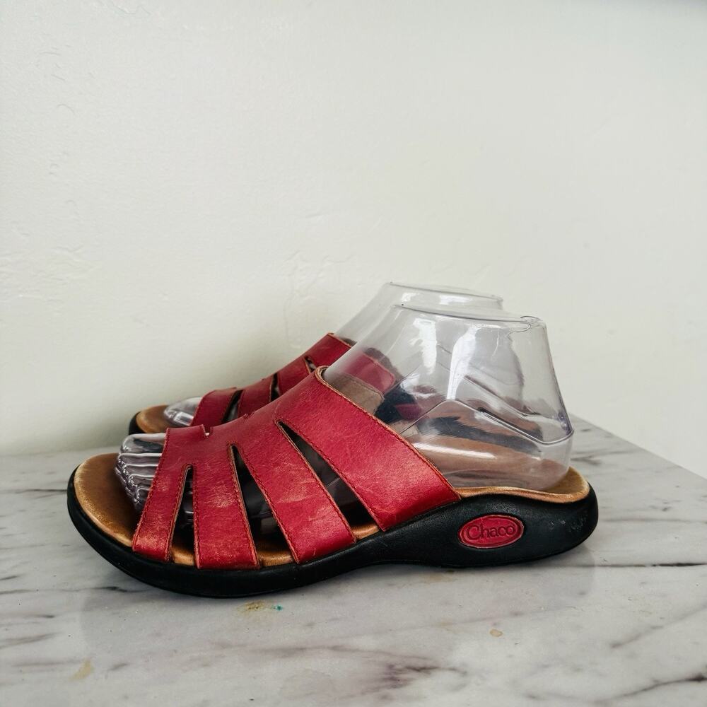 Chaco Red Leather Slide On Sandals Women’s Size 7